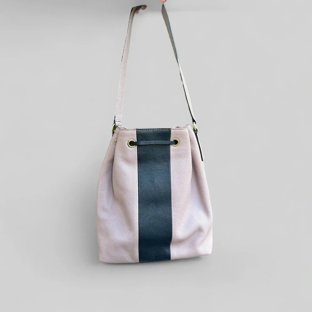 Kate Spade Bennett Street Seren Leather Bucket Bag Rosewater/Black - Picture 3 of 9